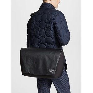 Arc’Teryx 13” messenger bag